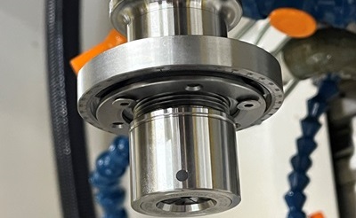 世界初！Brenner回転振動削減ツールホルダーロボドリルで、なんと驚異の99%以上の振動削減 アイキャチ